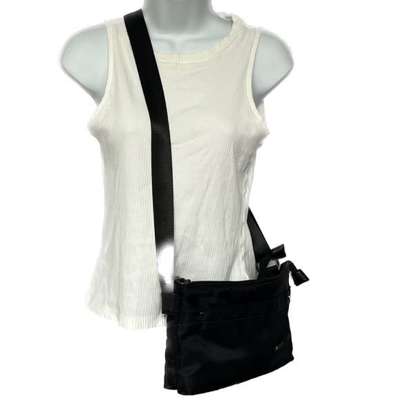 Tracker Crossbody Bag Travel Black RFID Slot 3 Pockets Small 10" x 7 1/2" - Picture 3 of 9
